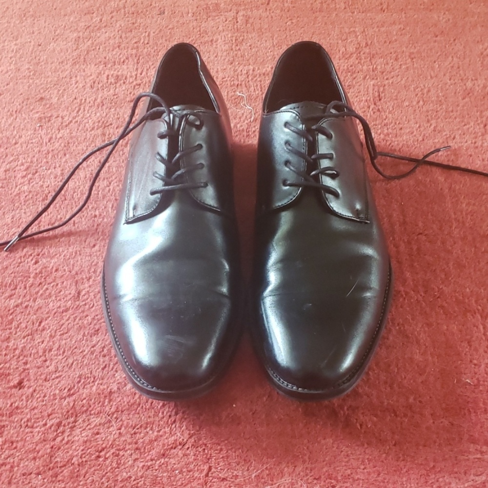 Dress shoes